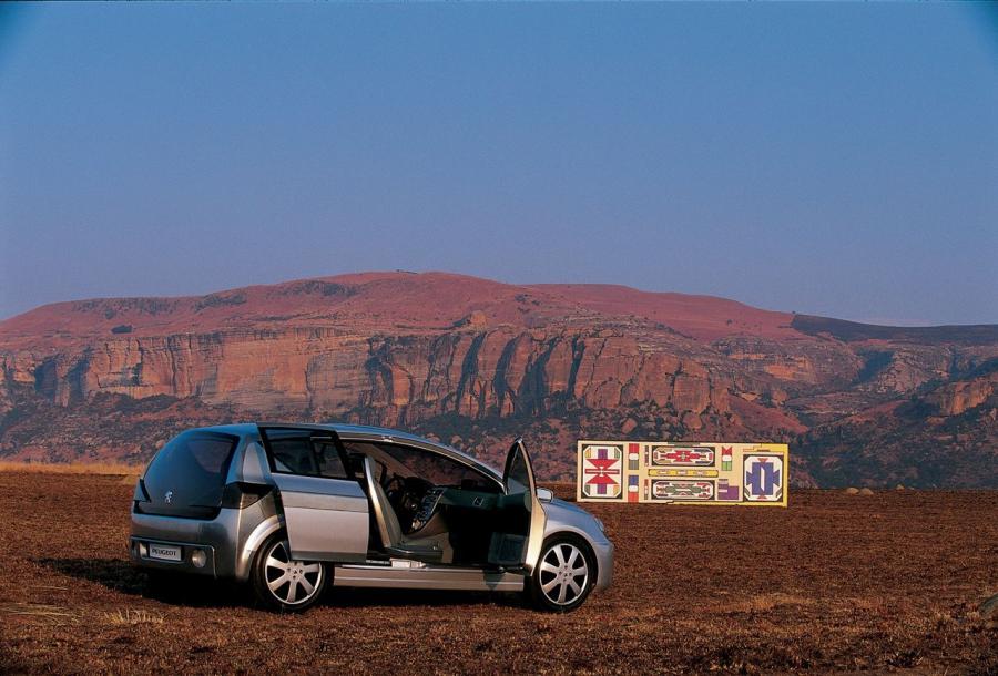  Peugeot Promethee 2000 года  (фото 6 из 7)